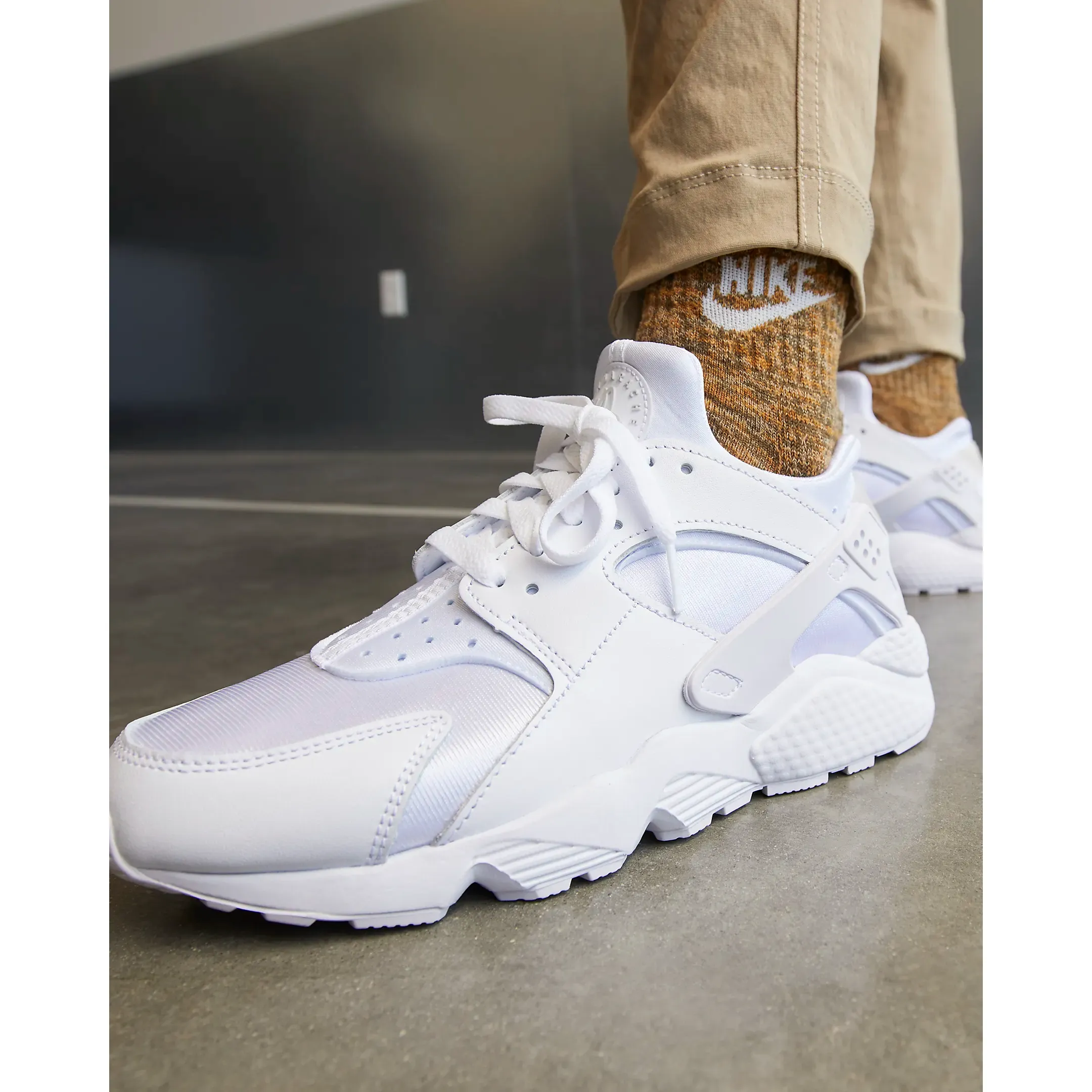 Nike Women's Air Huarache Shoes - White / Pure Platinum